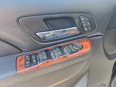 2014 Chevrolet Suburban, $16900. Photo 9