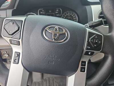2019 Toyota Tundra Crew Cab, $36900. Photo 10