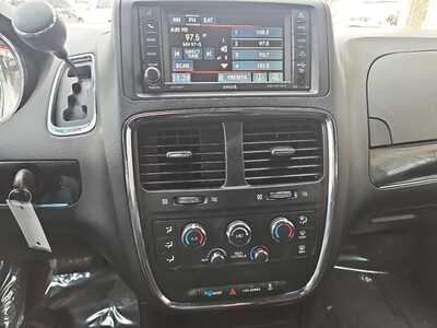 2016 Dodge Grand Caravan, $0. Photo 12