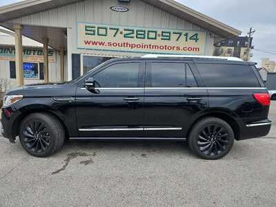 2020 Lincoln Navigator, $39990. Photo 2