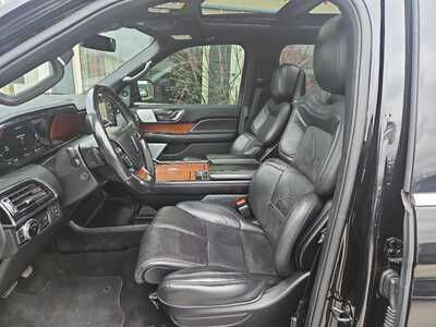 2020 Lincoln Navigator, $39990. Photo 8