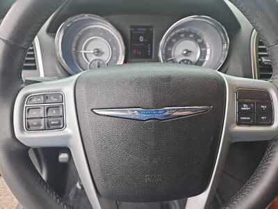 2014 Chrysler 300, $9900. Photo 10