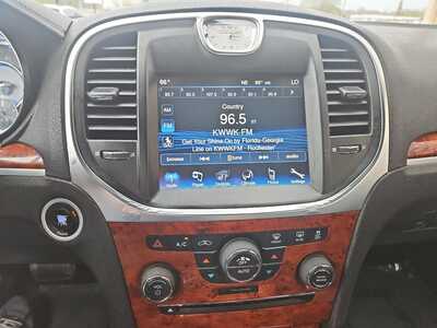 2014 Chrysler 300, $9900. Photo 12