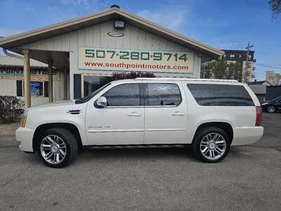 2014 Cadillac Escalade ESV, $17990. Photo 2