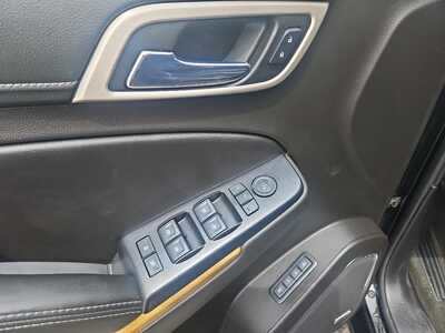 2017 GMC Yukon, $27900. Photo 9