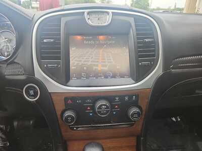2012 Chrysler 300, $7900. Photo 12