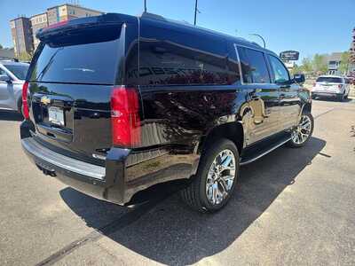 2018 Chevrolet Suburban, $29990. Photo 5