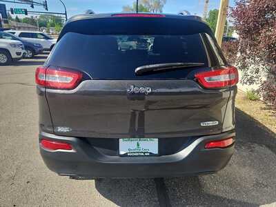 2014 Jeep Cherokee, $9900. Photo 4