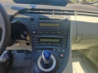 2010 Toyota Prius, $6900. Photo 12