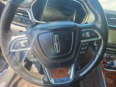 2017 Lincoln Continental, $16900. Photo 11