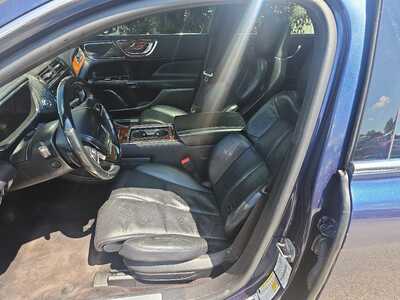 2017 Lincoln Continental, $16900. Photo 8