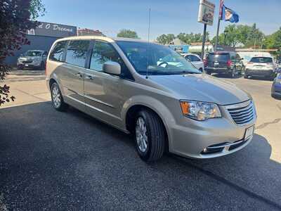 2014 Chrysler Town & Country, $11990. Photo 6