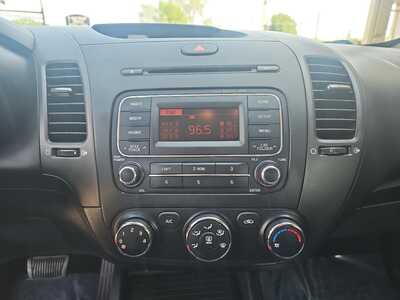 2015 Kia Forte, $7990. Photo 12