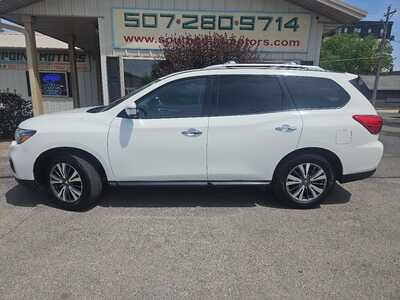 2019 Nissan Pathfinder, $0. Photo 2