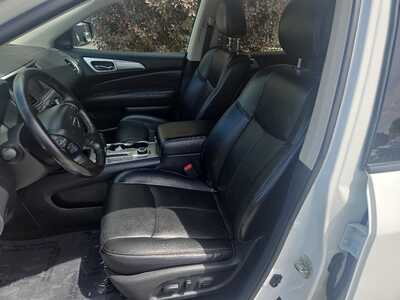 2019 Nissan Pathfinder, $0. Photo 8