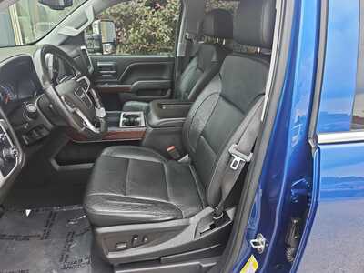 2018 GMC 1500 Crew Cab, $24990. Photo 8