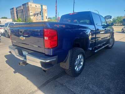 2015 Chevrolet 2500 Crew Cab, $25990. Photo 5