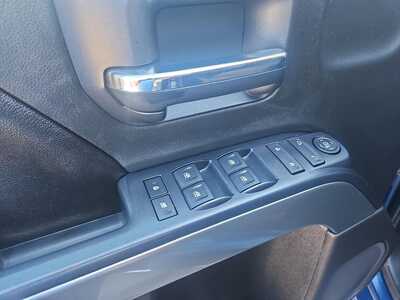 2015 Chevrolet 2500 Crew Cab, $25990. Photo 9