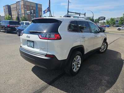2019 Jeep Cherokee, $13990. Photo 5