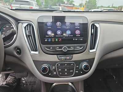 2021 Chevrolet Malibu, $17990. Photo 12