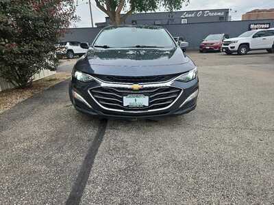 2021 Chevrolet Malibu, $17990. Photo 7