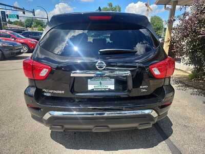 2020 Nissan Pathfinder, $18900. Photo 4