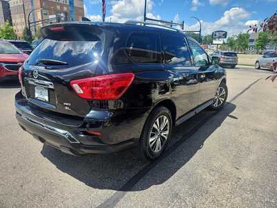 2020 Nissan Pathfinder, $18900. Photo 5