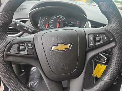 2021 Chevrolet Trax, $0. Photo 10