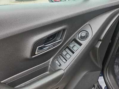 2021 Chevrolet Trax, $0. Photo 9