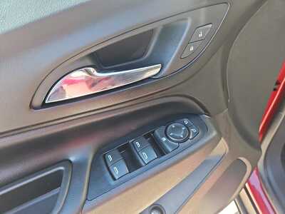 2019 Chevrolet Equinox, $18990. Photo 9