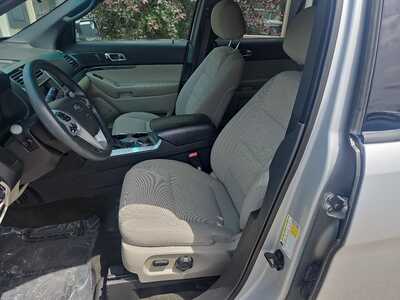 2014 Ford Explorer, $8900. Photo 8