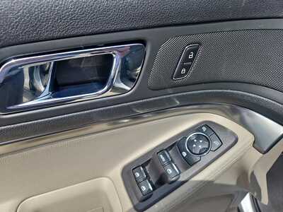 2014 Ford Explorer, $8900. Photo 9