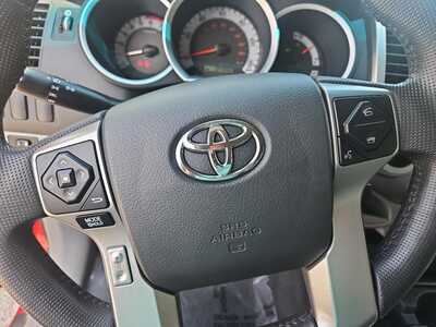 2015 Toyota Tacoma, $24900. Photo 10