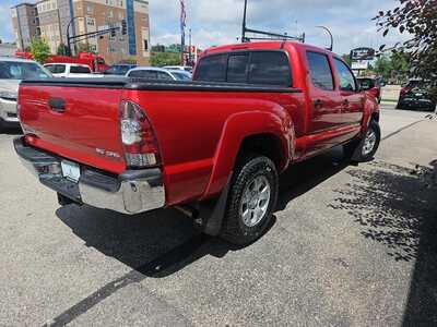 2015 Toyota Tacoma, $24900. Photo 5