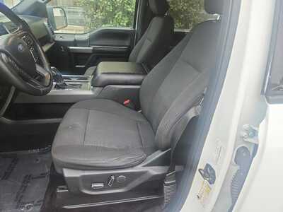 2017 Ford F150 Crew Cab, $20900. Photo 8