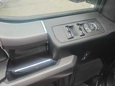 2017 Ford F150 Crew Cab, $20900. Photo 9