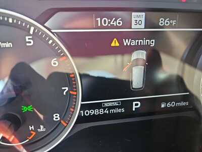 2022 Mitsubishi Outlander, $0. Photo 11