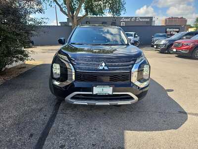 2022 Mitsubishi Outlander, $0. Photo 7