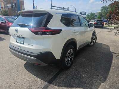 2021 Nissan Rogue, $15900. Photo 5