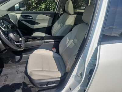 2021 Nissan Rogue, $15900. Photo 8