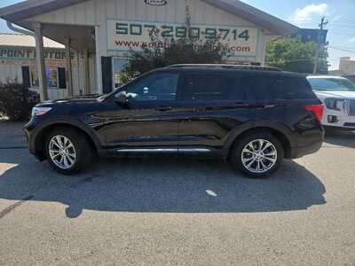 2020 Ford Explorer, $20900. Photo 2