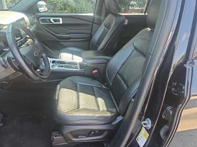 2020 Ford Explorer, $20900. Photo 8