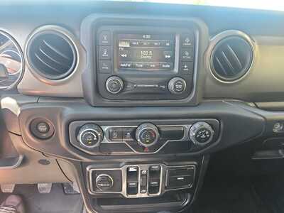 2018 Jeep Wrangler Unlimited, $0. Photo 12