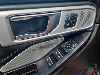 2020 Ford Explorer, $22900. Photo 8