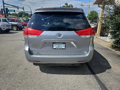 2012 Toyota Sienna, $0. Photo 4