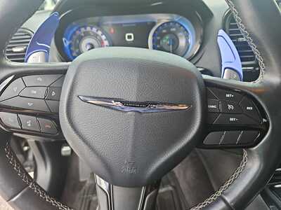 2017 Chrysler 300, $13900. Photo 10