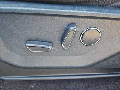 2021 Ford F150 Crew Cab, $32900. Photo 9
