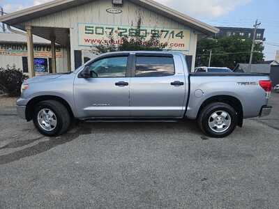 2012 Toyota Tundra Crew Cab, $20900. Photo 2