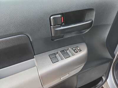 2012 Toyota Tundra Crew Cab, $20900. Photo 9