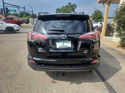 2018 Toyota RAV4, $16900. Photo 4